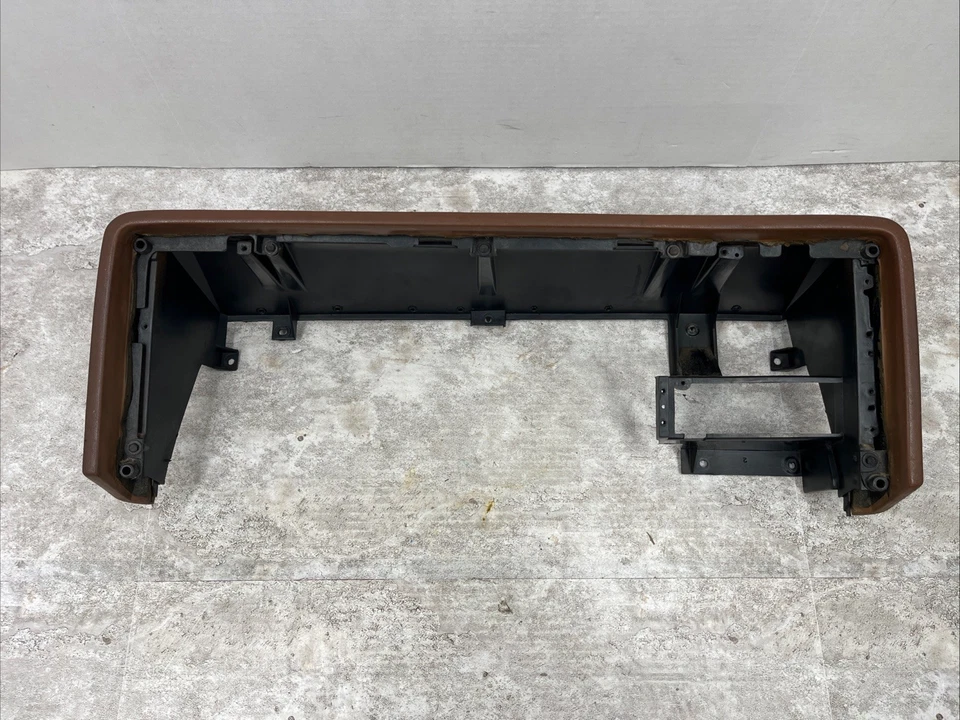 Chevrolet GMC C/K 1500 2500 3500 1988-1991 bisel racimo moldura marrón - lengüeta rota Foto 1 de 4