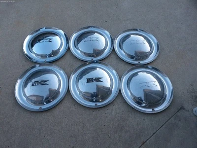 CUBIERTAS DE RUEDA GRUPO DE 6 TAPACUBOS KAISER FRAZER HENRY J MANHATTAN 1952-1954 15 PULGADAS Foto 1 de 4