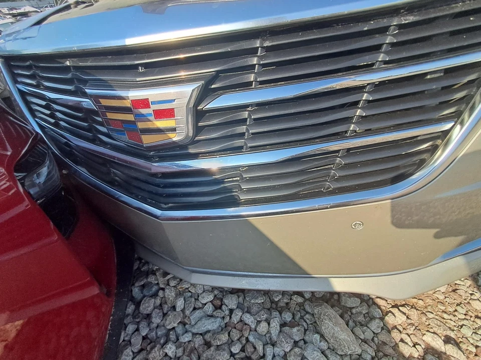 Parrilla inferior usada se adapta a: Cadillac Ats 2015 grado inferior A Foto 1 de 4