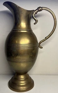 BRASS : VINTAGE 10" TALL BRASS JUG WITH HANDLE - Picture 1 of 4