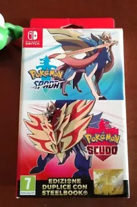 POKEMON EDIZIONE DUPLICE SPADA e SCUDO NINTENDO SWITCH + STEELBOOK ORO PAL ITA - Foto 1 di 24