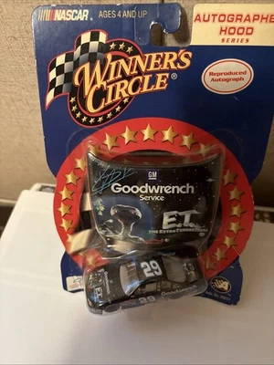 Kevin Harvick #29 ET Goodwrench 2002 Winners Circle NASCAR 1:64 литая - Изображение 1 из 3
