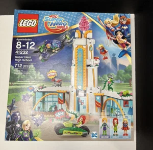 LEGO DC Super Hero Girls Super Hero High School (41232) - Imagen 1 de 4