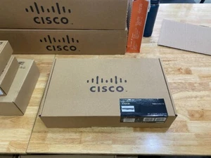 Porte PoE+ SF350-48P-K9-EU Cisco SB 48 FE con budget di alimentazione 382W - Foto 1 di 2