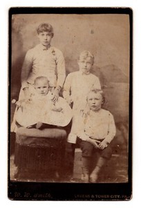 CIRCA 1880s CABINET CARD W.W. SMITH FOUR YOUNG CHILDREN TOWER CITY PENNSYLVANIA