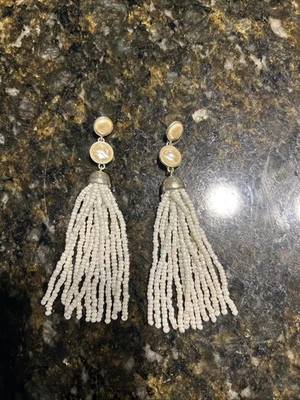 Pendientes Lucky Brand & Borla Gota Tono Plata Cuentas Blancas 3 1/2" Foto 1 de 4