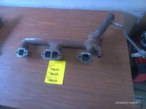 Driver Left Exhaust Manifold 5.7L With Air Fits 98-00 TAHOE 877198 - Picture 1 of 2