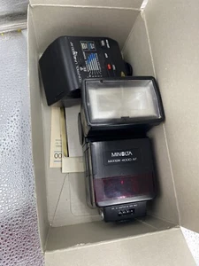 Minolta Maxxum 4000 AF Shoe Mount Camera Flash Auto Zoom 4200 AF Untested Box - Picture 1 of 4