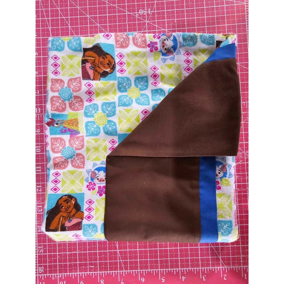 Funda de Almohada Moana Disney Estándar Hecha a Mano con Puño Marrón Foto 1 de 1