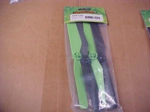 DROMIDA DIDE1242 = GREEN & BLACK PROP SET: XL370 (NEW) - Picture 1 of 2