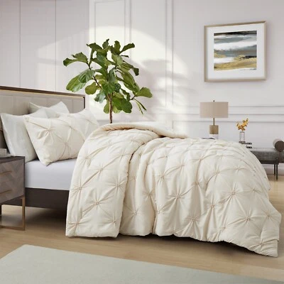 3 Piece Pinch Pleat Bed Blanket Down Alternative Comforter Sets All Season - Image 1 of 4