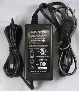 Adattatore AC G32DD-120267-A Alimentatore Caricatore 12V 2,67A - Foto 1 di 2