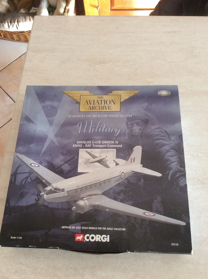 Aereo Corgi Jetliners Douglas C-47 B Dakota IV Raf 2000 Limited Edition 1:144 - Immagine 1 di 3