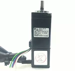 YASKAWA SGMM-A3C313 AC SERVO MOTOR 24V 30W (JAPAN) - Picture 1 of 6