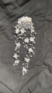 Handmade Bespoke Swarovski Crystal Floral Bridal Wedding Hair Comb Slide - Picture 1 of 4