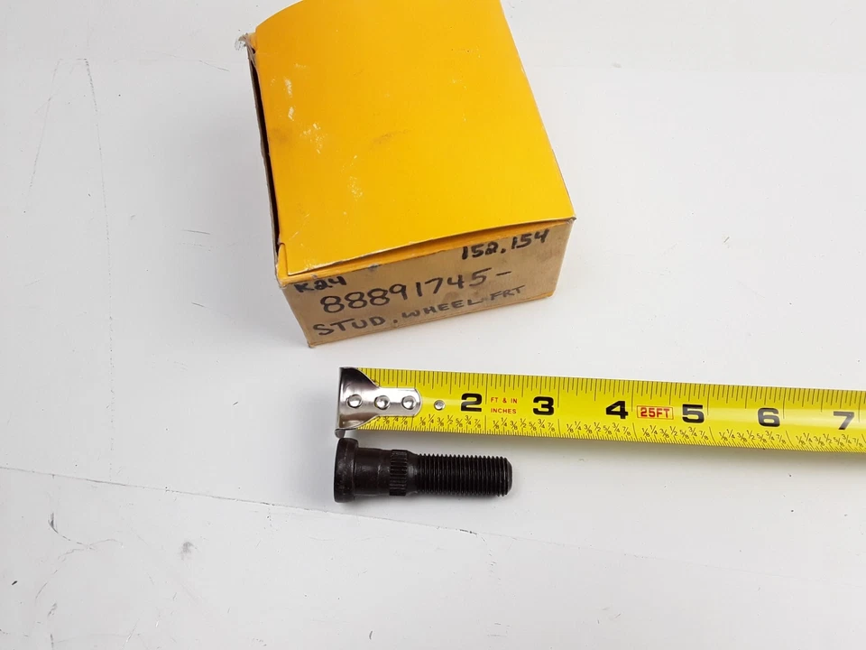 Bolt Front Wheel For Chevrolet GMC K2500 K3500 Suburban 1992-1996 1997 1998 1999 - Image 1 of 3