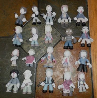 Juego completo de figuras de vinilo Walking Dead In Memorium 2017 Foto 1 de 4