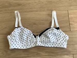 Maternity T-Shirt Mothercare Black Cream Spotted Non Wired Bra 40B - Picture 1 of 3