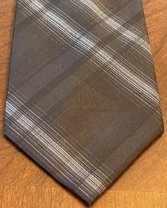 Van Heusen Black 100% Silk Men’s Neck Tie Made In China - Picture 1 of 9