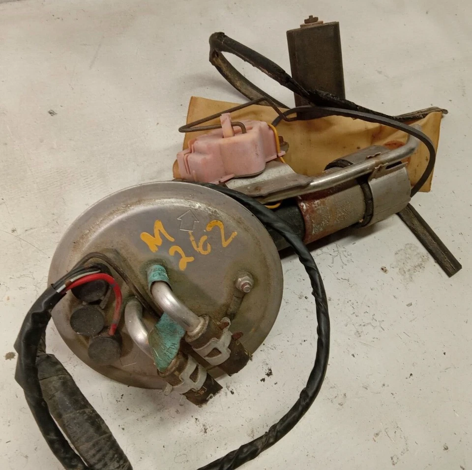 1993 - 1994 MAZDA 626 FUEL PUMP ASSEMBLY OEM, 323-58975 - Image 1 of 4