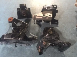 Motor Mount & Auto Trans Mount Set 4PCS for 2013-2018 Toyota RAV4 2.5L AWD Gas - Picture 1 of 9