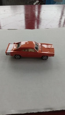 Dodge Charger 1969 Hot Wheels Die Cast Metal 2004 - réplica (Redline) Foto 1 de 4