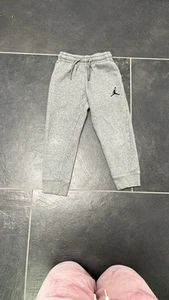Jordan Boys Gray Sweatpants With Jumpman Logo Size 6 - Picture 1 of 4