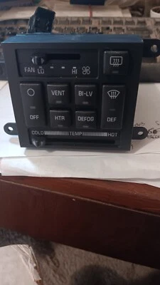 NOS 1988 REGAL  Heater A/C  DASH Control Module WITH ELECTRIC DEFOGGER 16070294 - Image 1 of 3