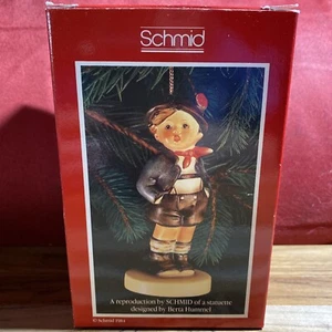 De colección Adorno de Navidad 1984 Schmid Alpine Boy edición final con caja - Imagen 1 de 8