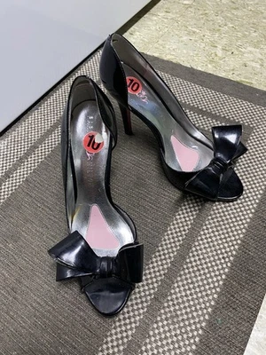 Bomba Paris Hilton Senorita Arcos Peep Toe Talla 10 Negra Foto 1 de 4