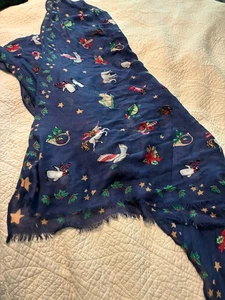Vera Bradley Soft Fringe Scarf Holiday Penguins Dog - Picture 1 of 8
