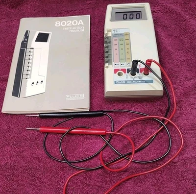 Fluke 8020A Handheld Digital Multimeter With Leads and Manual Works - Image 1 of 4