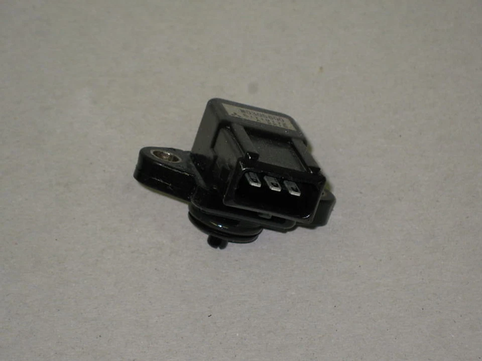 Sensor de impulso de mapa de presión de aire absoluta colector Mitsubishi OEM de fábrica MD305600 Foto 1 de 1