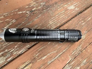 ThruNite BSS V4 Tactical Flashlight  2523 Lumens, Black- CW used with scratch - Picture 1 of 9