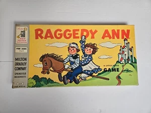 Vintage 1956 Milton Bradley RAGGEDY ANN A LITTLE FOLKS SPIEL Brettspiel NIEDLICH!!! - Bild 1 von 19