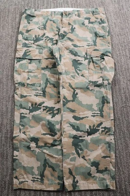 Pantalones cargo Levi's Army camuflados para hombre 38x28 grunge patinador utilitario exterior algodón Foto 1 de 4