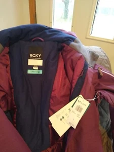 Women’s Winter Coat - Picture 1 of 3