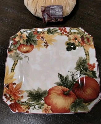 222 Fifth 8 PUMPKIN VINE SALAD DESSERT PLATES orange SQUARE Thanksgiving 8.5 NEW - Image 1 of 4