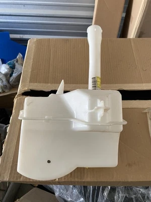 (1) NOS OEM 2001-2007 Ford Escape Windshield Washer Fluid Reservoir  Tank - Image 1 of 4
