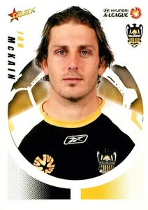 2008 2009 WELLINGTON PHOENIX A-League Card JON MCKAIN - Picture 1 of 3