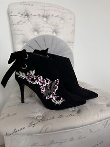 NEXT Ladies Black Embroidered Stiletto Velvet Bow Tie Ankle Boots Size 5