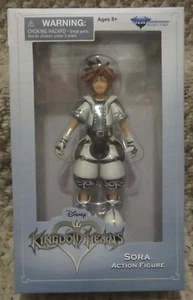 Disney Kingdom Hearts - Diamond Select Toys - Sora Action Figure - New - Picture 1 of 1