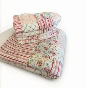 VTG 90’s floral Patchwork Quilt Bedding W/4 pillows shams 80x80 Cottage - Picture 1 of 16