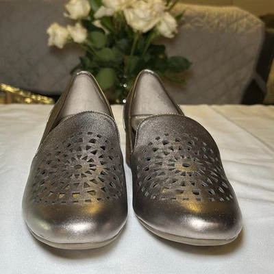 Женские оловянные цветные мокасины Anne Klein с вырезом и блочными каблуками Jinni размер 8,5 М - Изображение 1 из 4