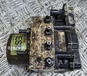 2006-2012 HYUNDAI I30 1.6CRDI HYDRAULIC ABS BRAK PUMP CONTROL MODULE 58920 2L500 - Picture 1 of 9
