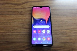 SAMSUNG GALAXY A10E 4G LTE SM-A102U VERIZON 32GB NEGRO EXCELENTE #0117 - Imagen 1 de 4