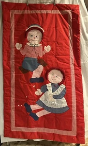 Raggedy Ann and Andy Handmade 1982 Crib Quilt - Picture 1 of 8