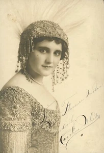Beautiful Vintage Caroline White Signed Photo - Picture 1 of 2