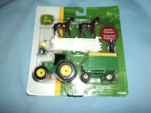 Tomy John Deere 10 Piece Farm Set 1/64 Scale NEW! - Picture 1 of 1