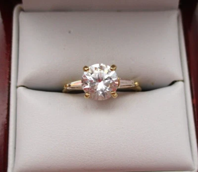 14K Yellow Gold Cubic Zirconia Solitaire Engagement ring Size 7.75 [R208] - Image 1 of 4